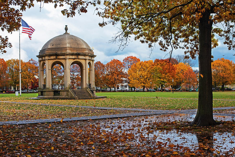 Salem Common featured in Hocus Pocus