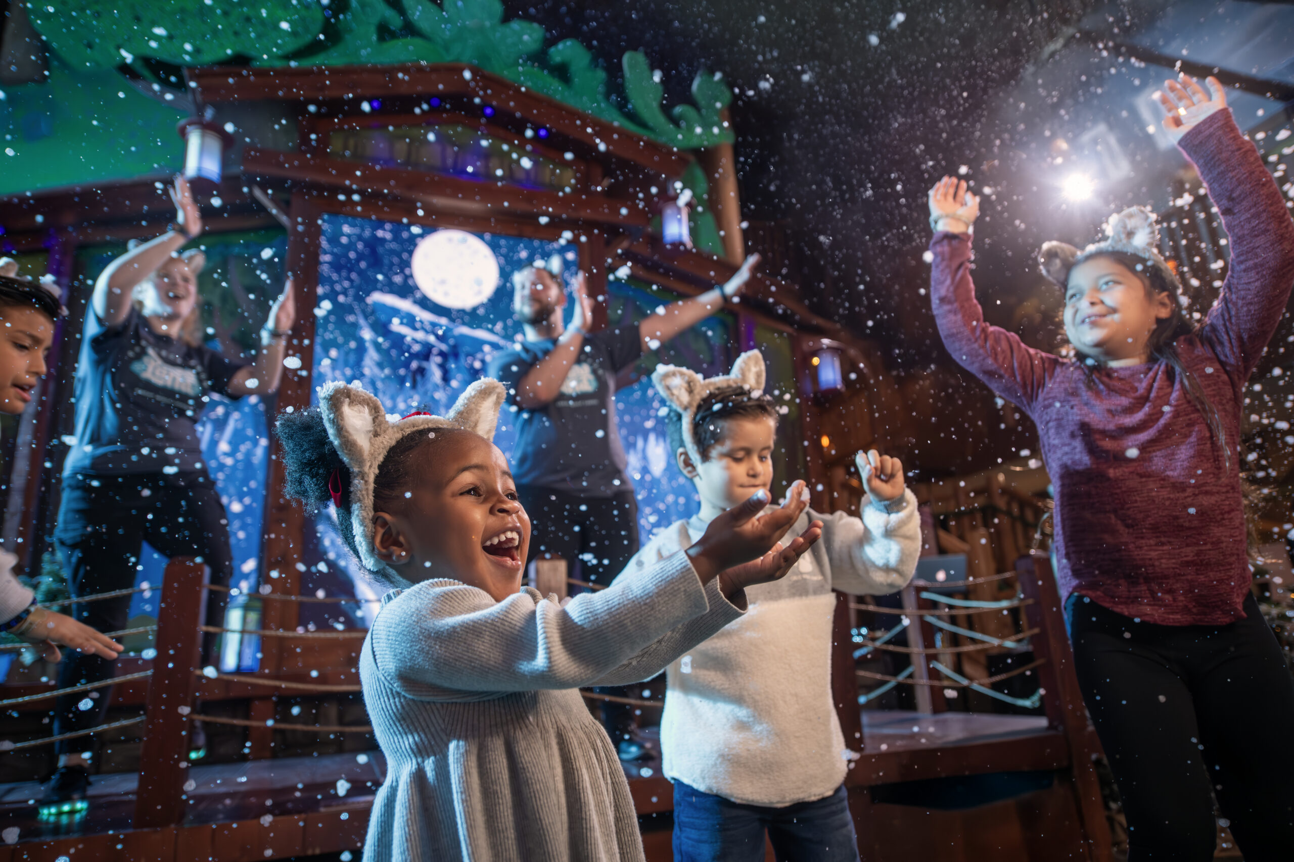 Kids enjoying Snowland at Great Wolf Lodge during the Christmas season